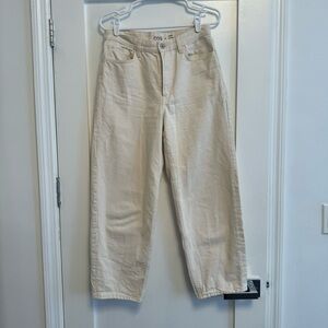 COS arch taper jeans size 28 off white